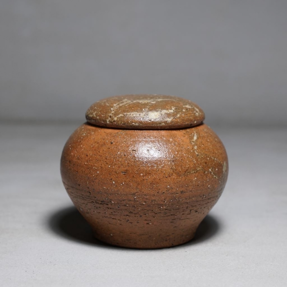 巫彥霖｜灰釉原礦茶倉